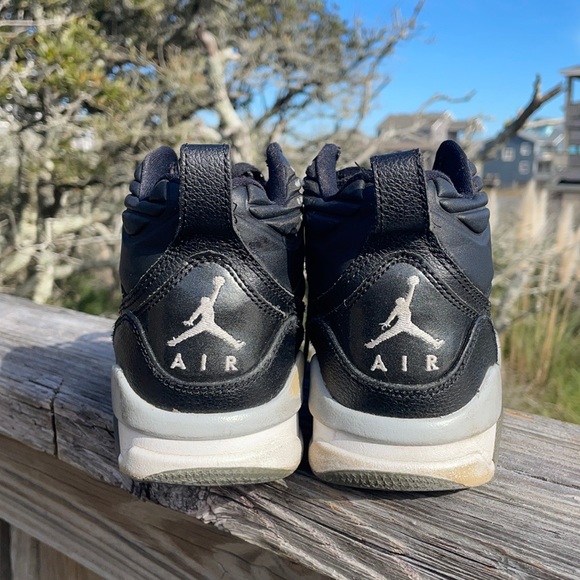 Nike Air Jordan’s size 4.5 youth - Picture 2 of 6